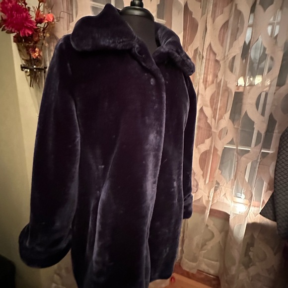 Dennis Basso faux fur coat - Picture 4 of 13